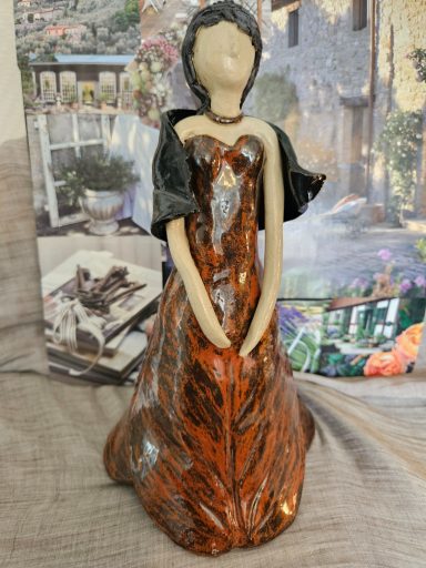 Stor lövdam, 700 kr.